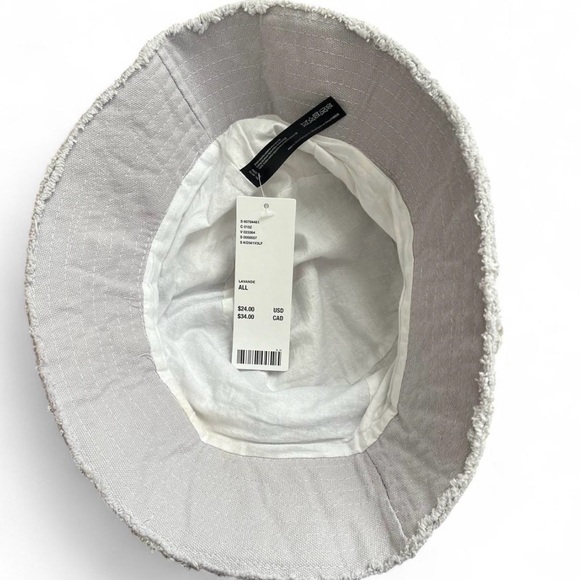 Urban Outfitters Frayed Patchwork
Lavender Bucket Hat Boho OS NWT - Picture 6 of 9